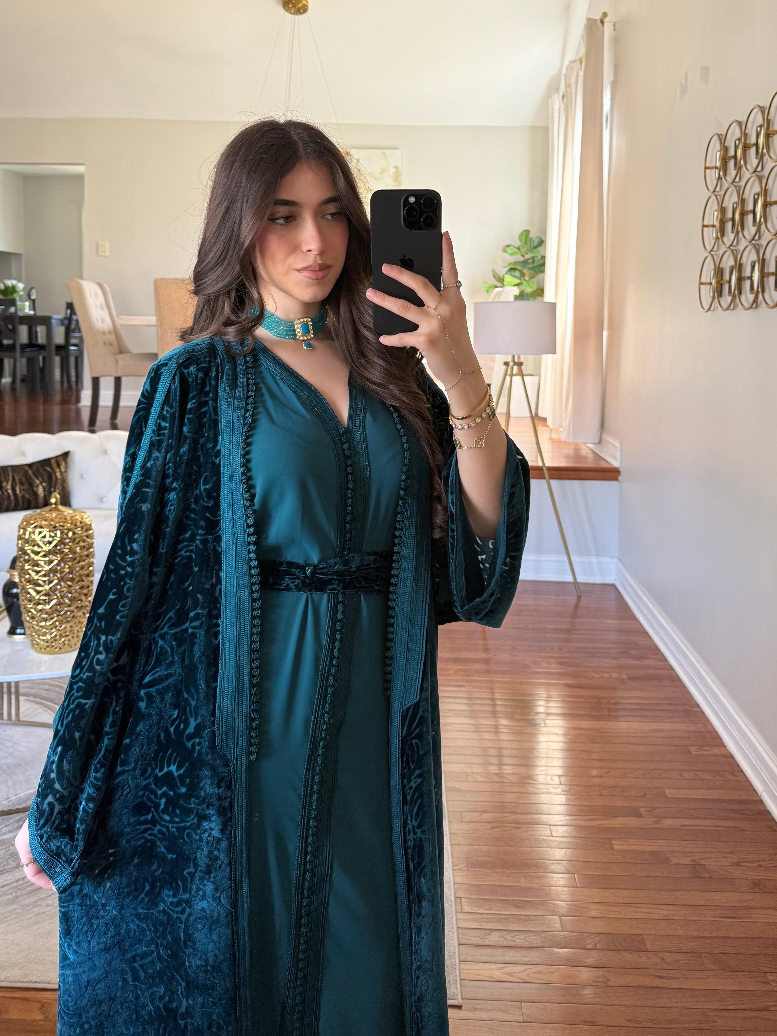 Artesian Velvet Set