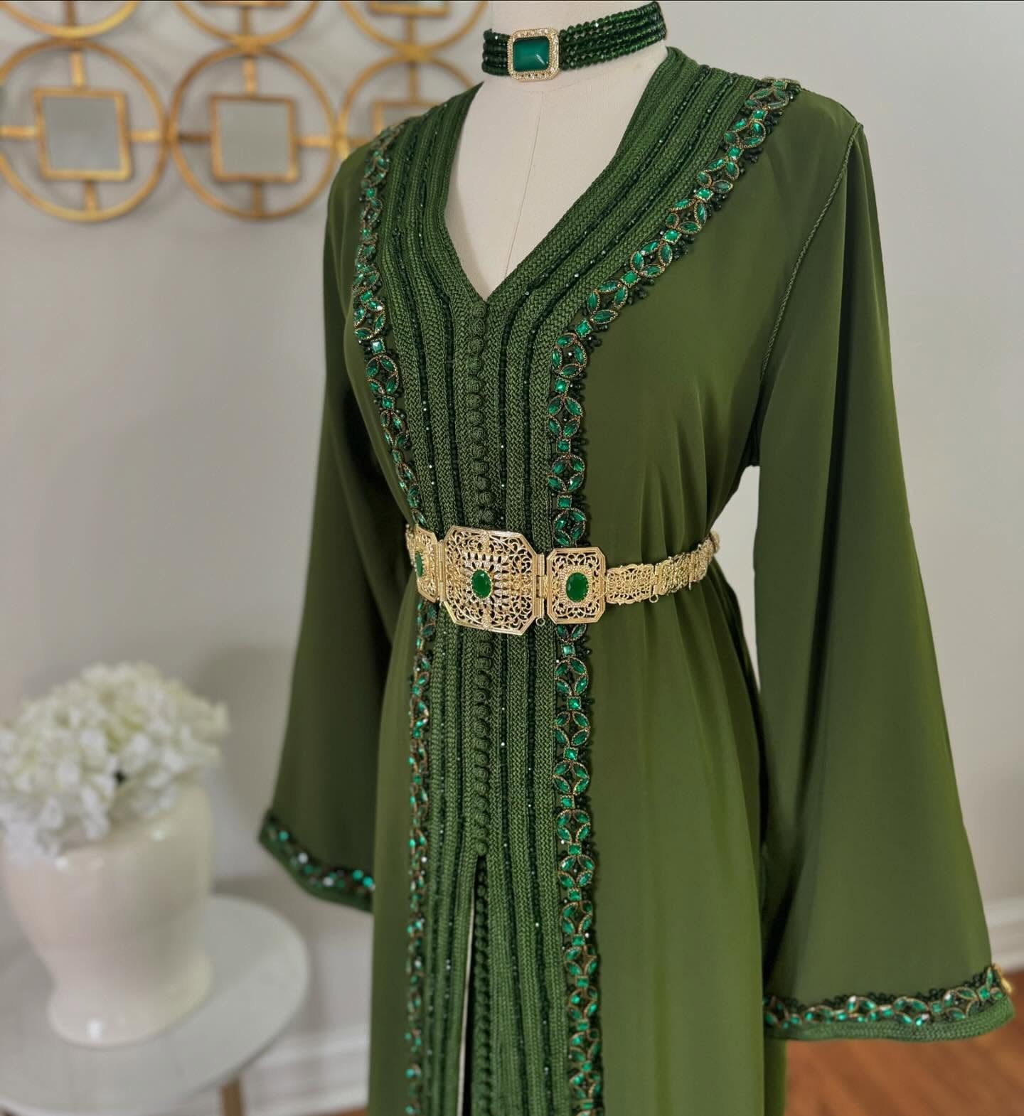 Takshita - Two Piece - Belt Incl.